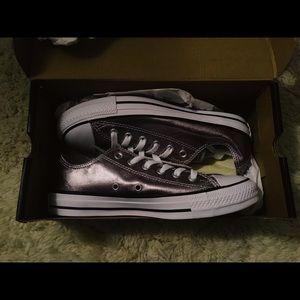 Golden rare metallic converse size 7 1/2.